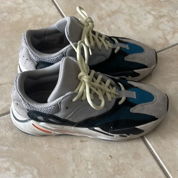 Yeezy Boost 700 Wave Runner